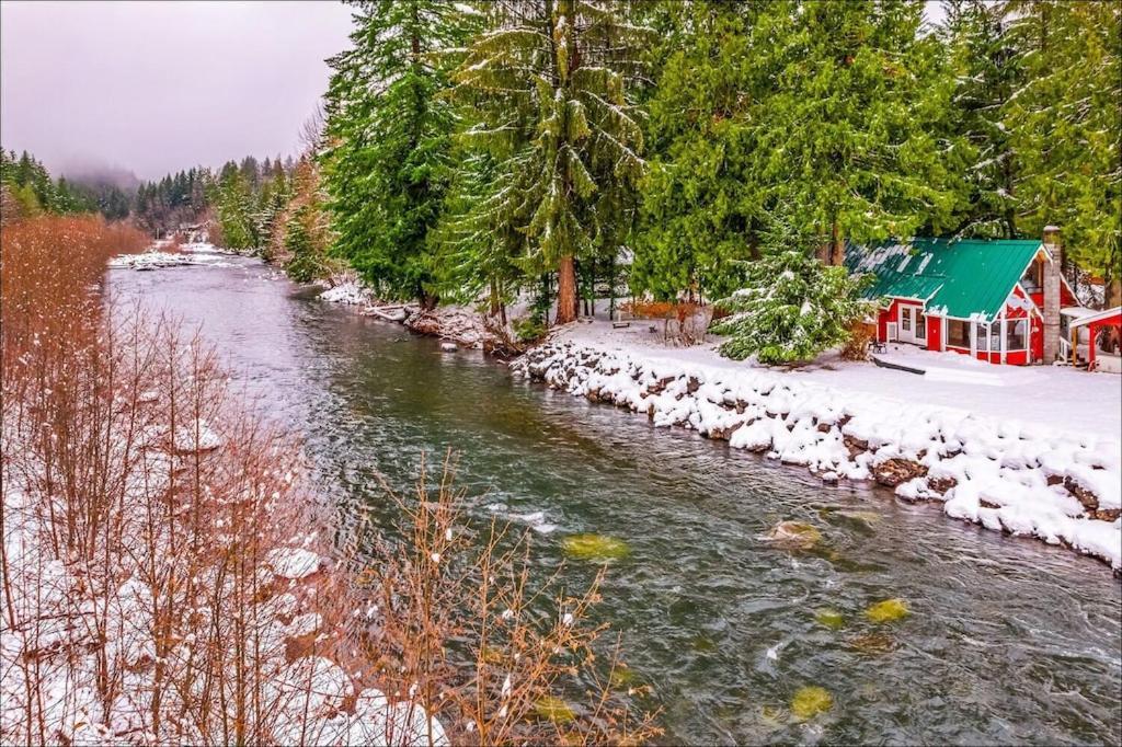 New: Steps From White River Near Mount Rainier National Park Greenwater Extérieur photo