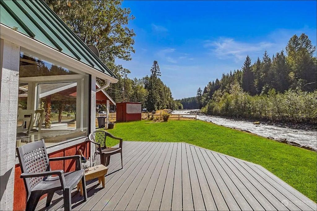 New: Steps From White River Near Mount Rainier National Park Greenwater Extérieur photo
