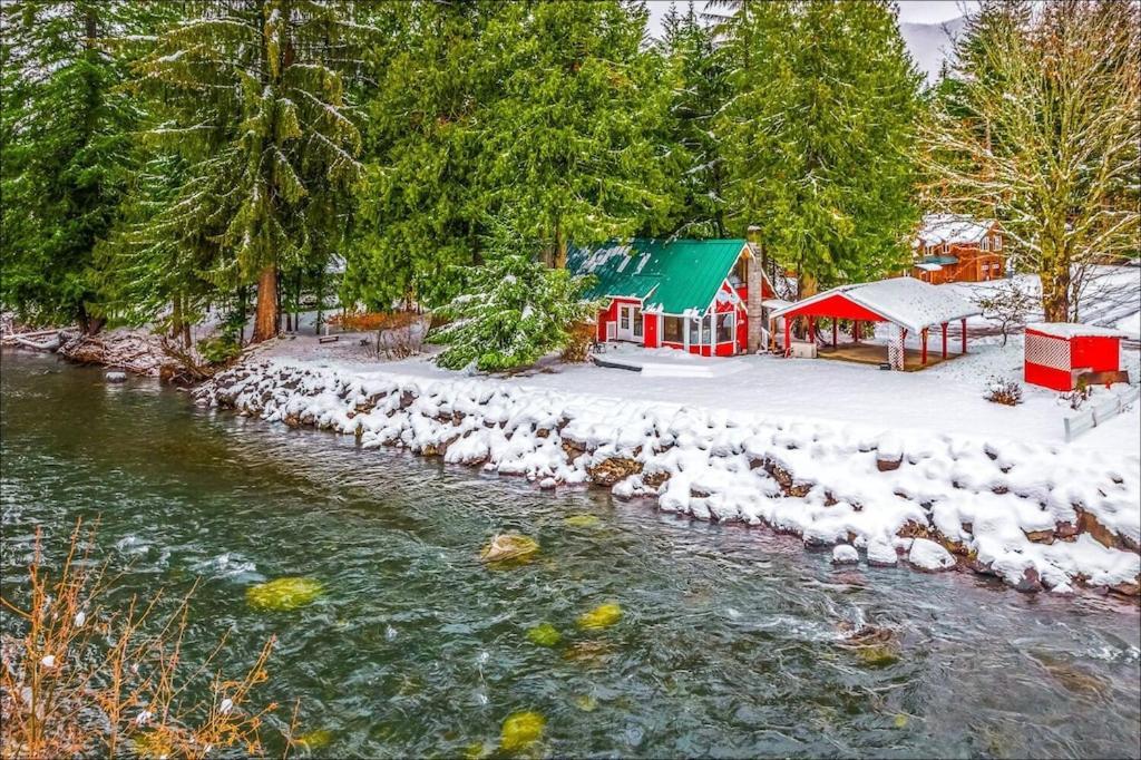 New: Steps From White River Near Mount Rainier National Park Greenwater Extérieur photo